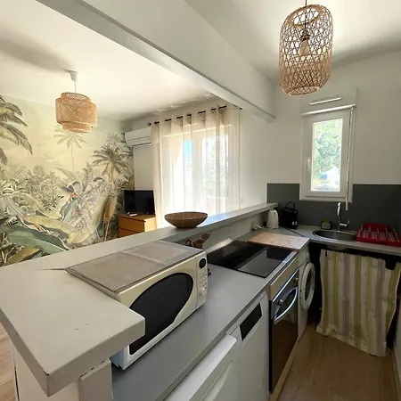 Climatise Avec Balcon A 10 Mn Des Plages * Saint-Raphaël