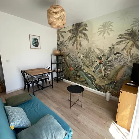 Climatise Avec Balcon A 10 Mn Des Plages Apartment