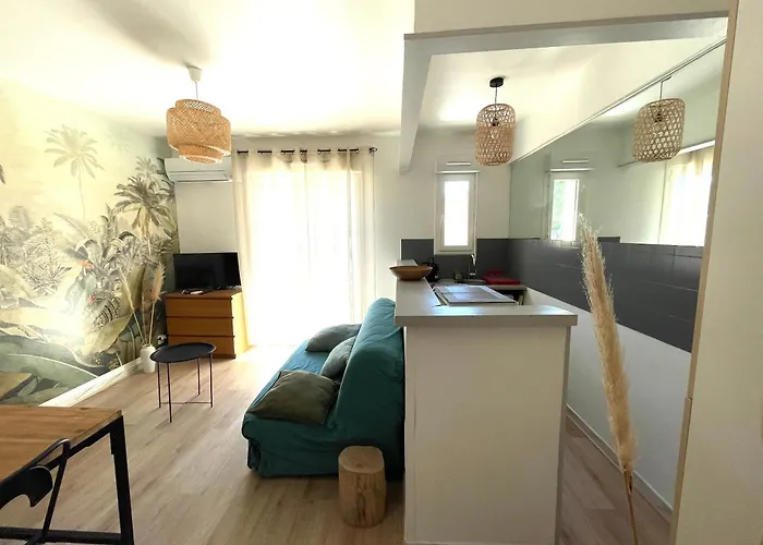 Climatise Avec Balcon A 10 Mn Des Plages Apartman *