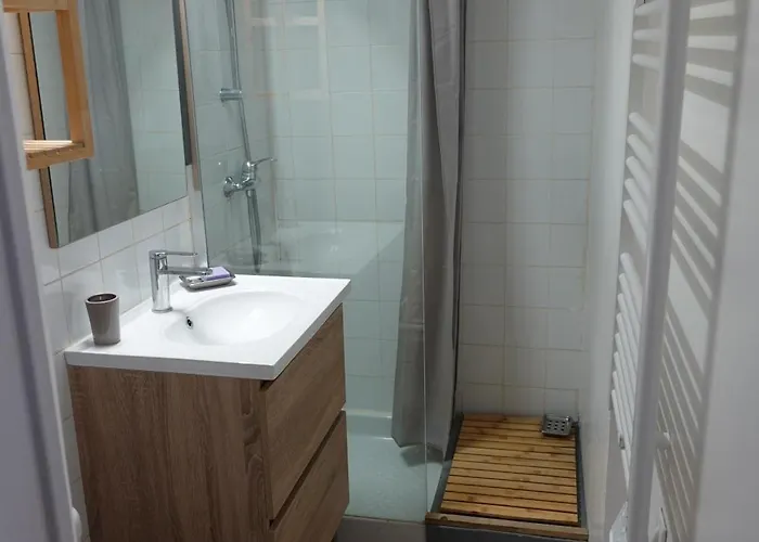 Climatise Avec Balcon A 10 Mn Des Plages *